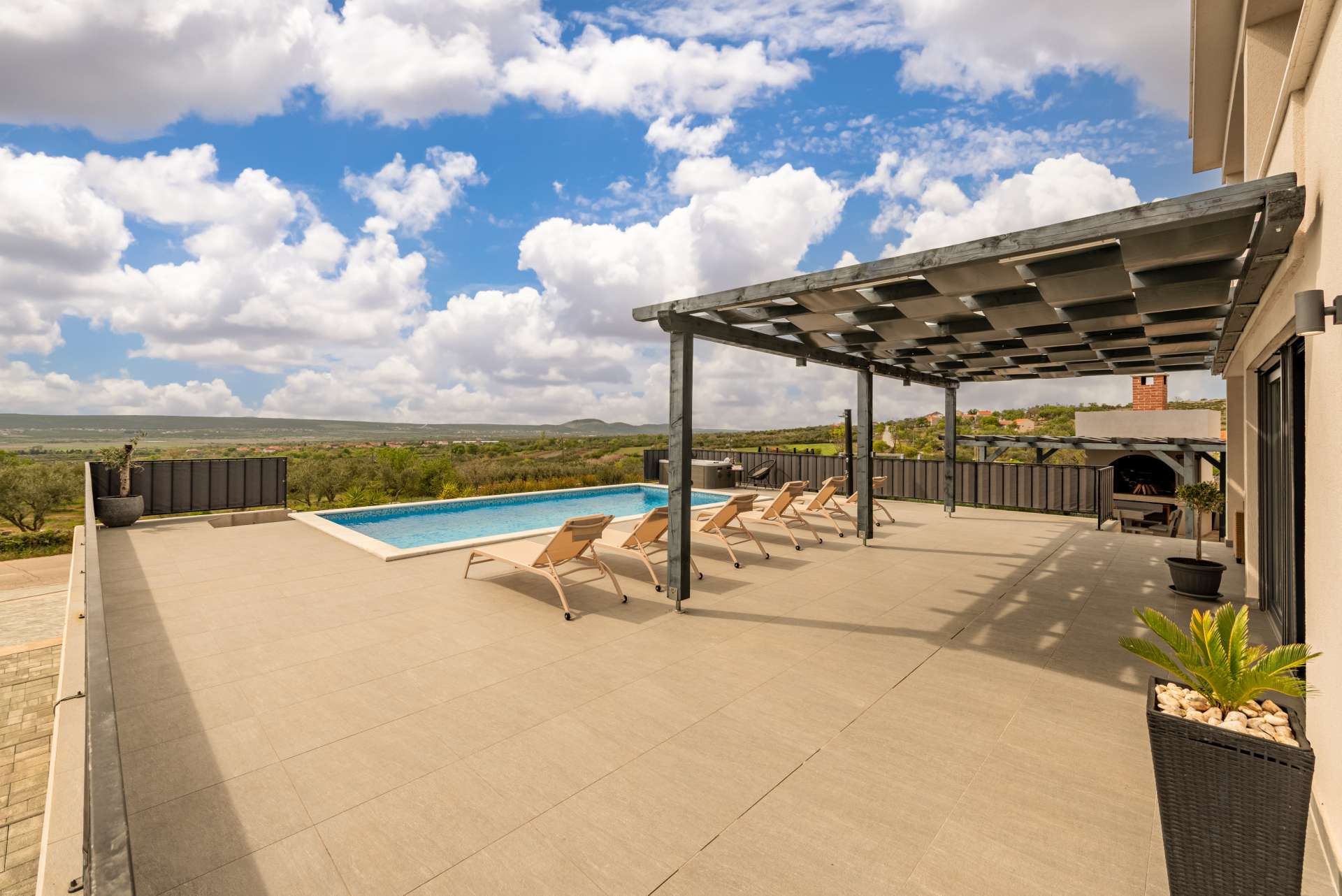Villa Katarina with pool and jacuzzi