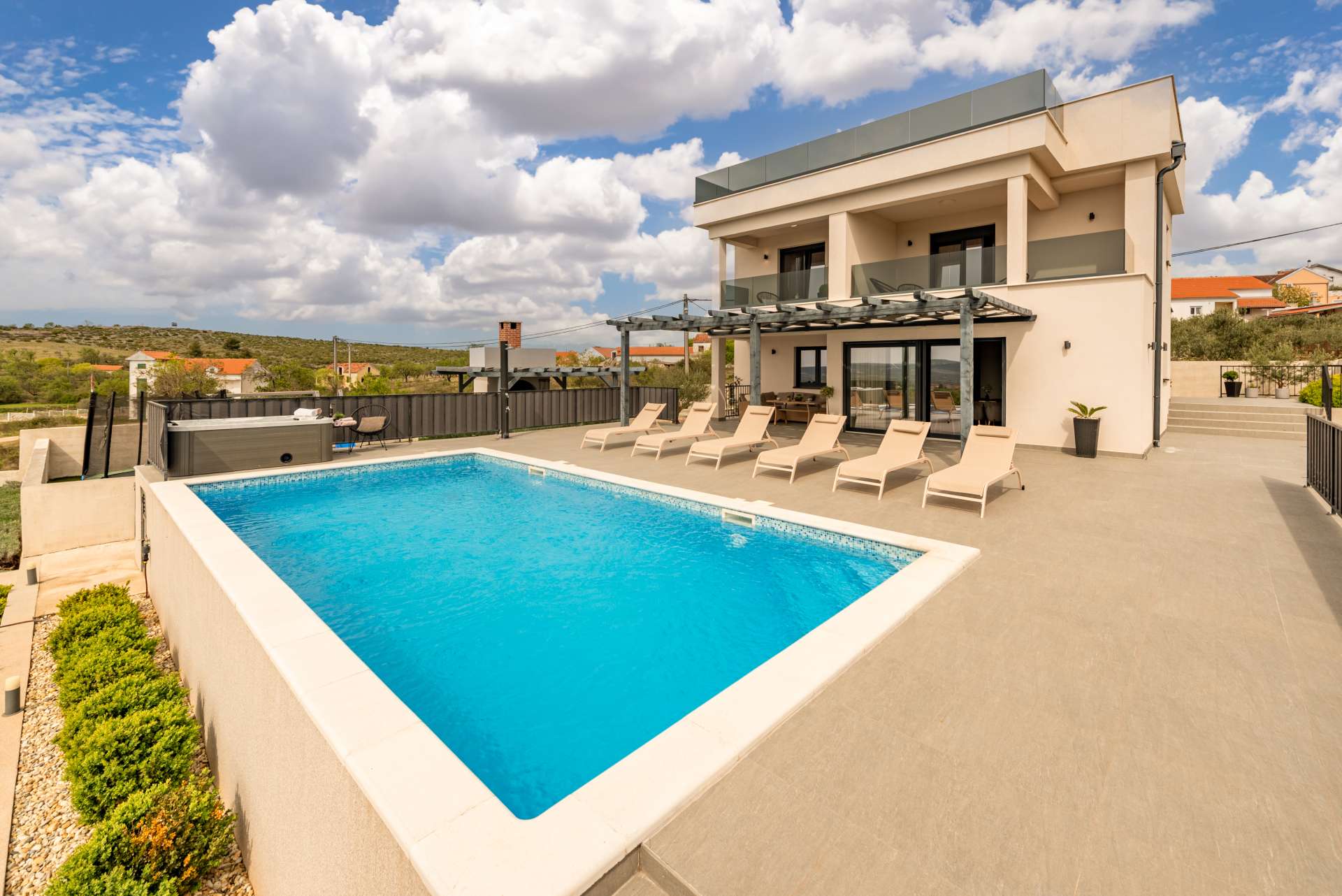 Villa Katarina with pool and jacuzzi