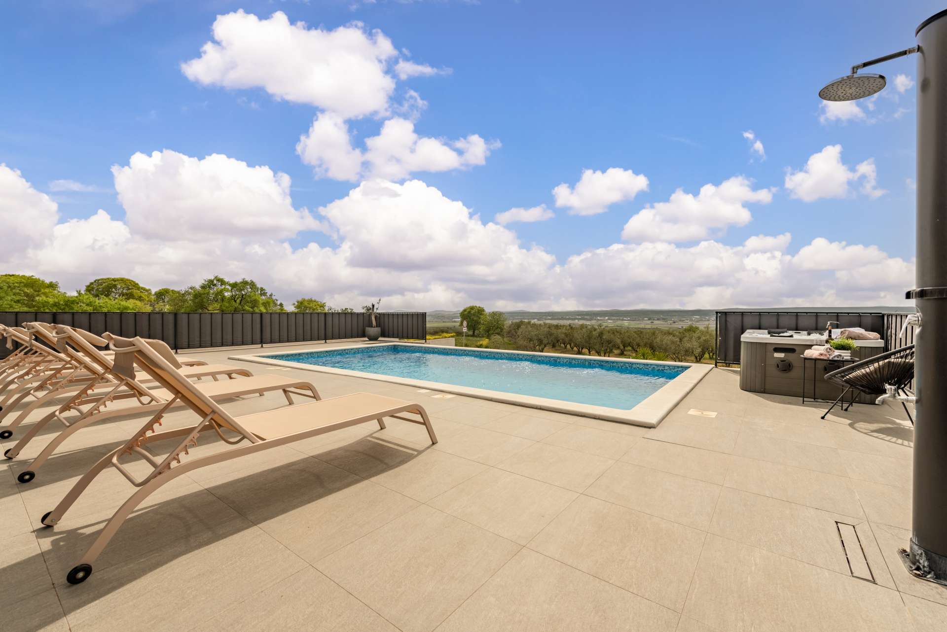Villa Katarina with pool and jacuzzi