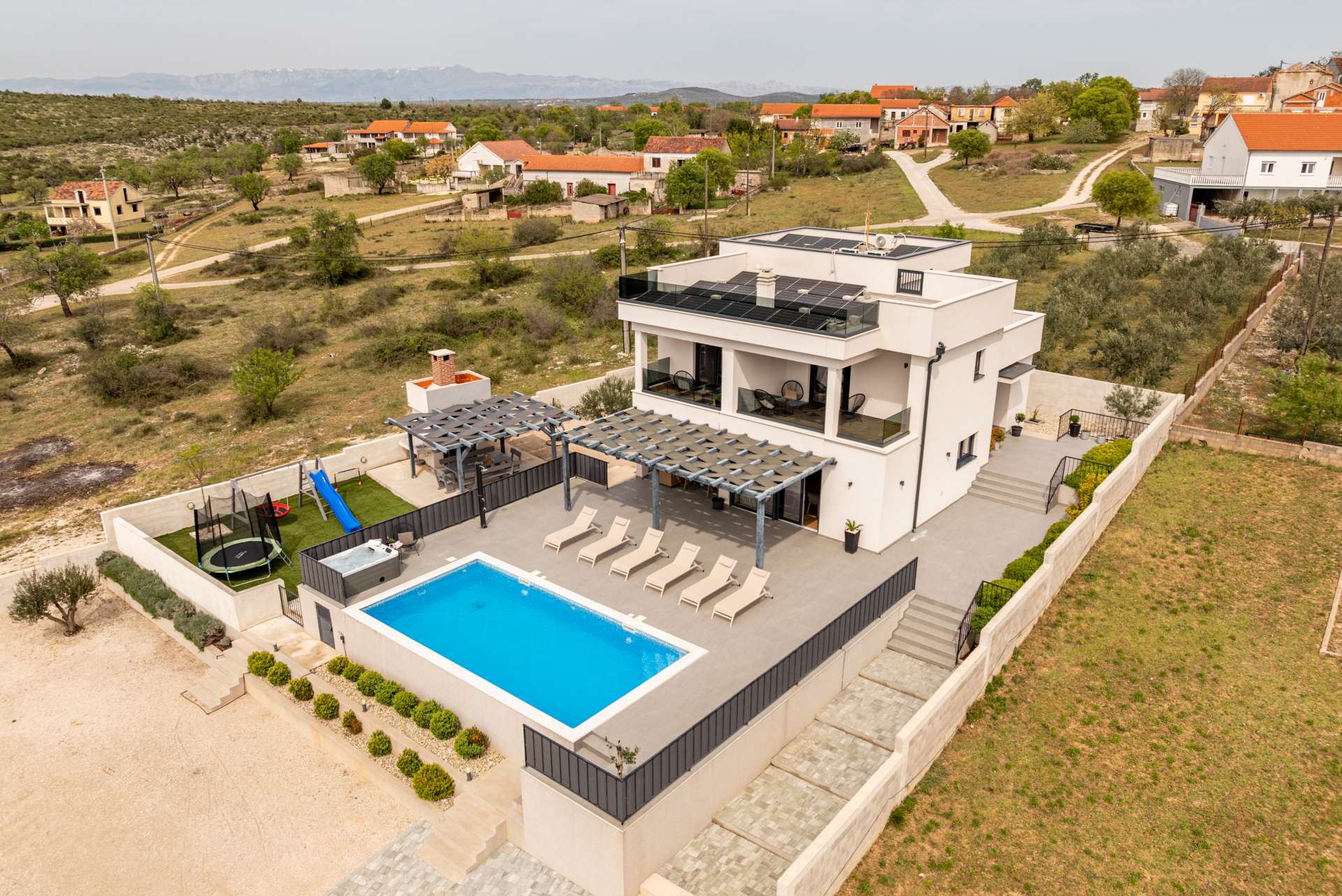 Villa Katarina with pool and jacuzzi