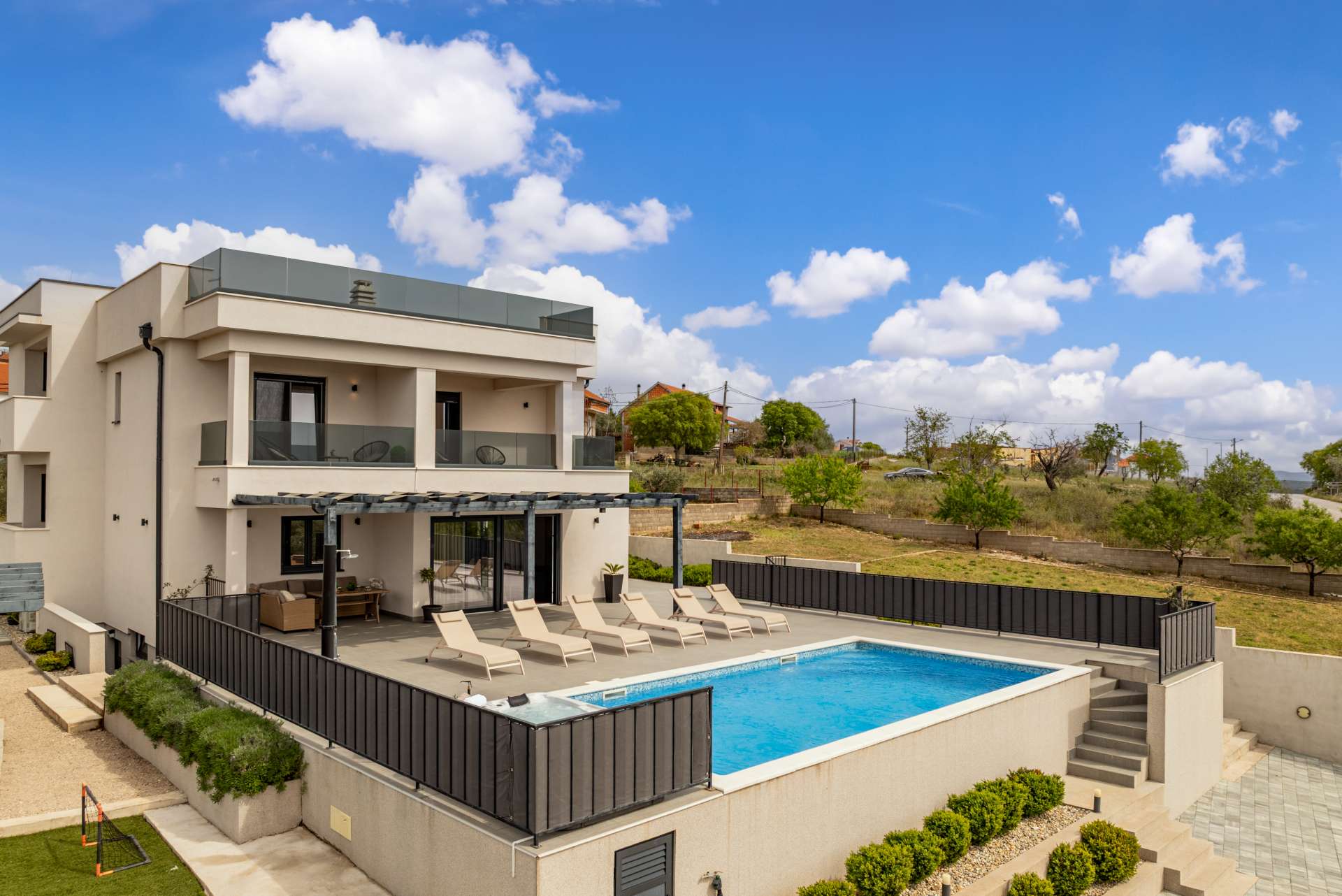 Villa Katarina with pool and jacuzzi