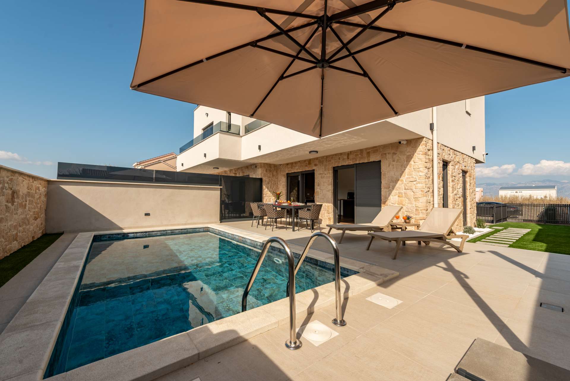 Seaview Villa Sal with pool, jacuzzi and sauna