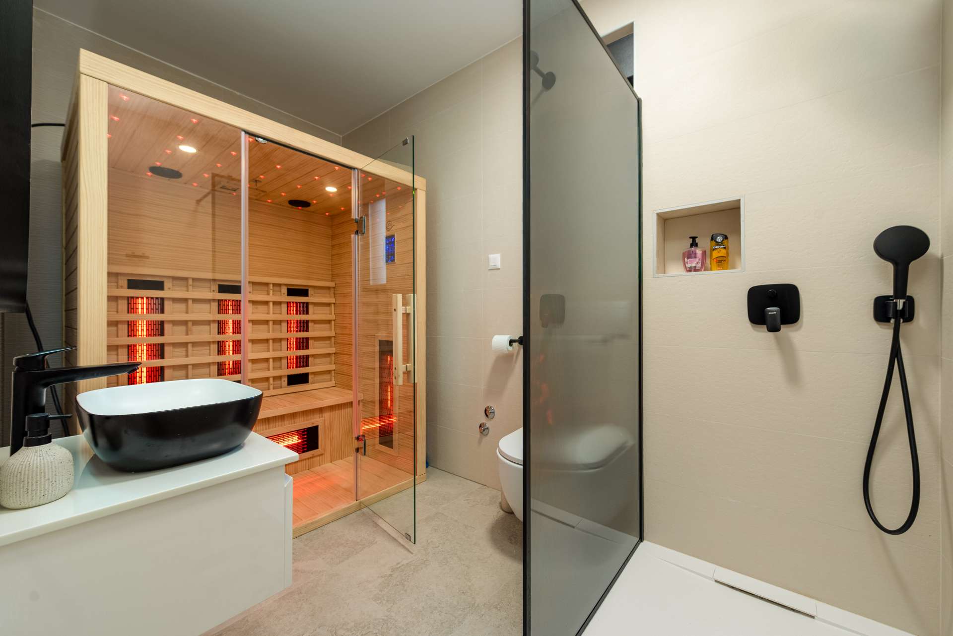 Seaview Villa Sal with pool, jacuzzi and sauna
