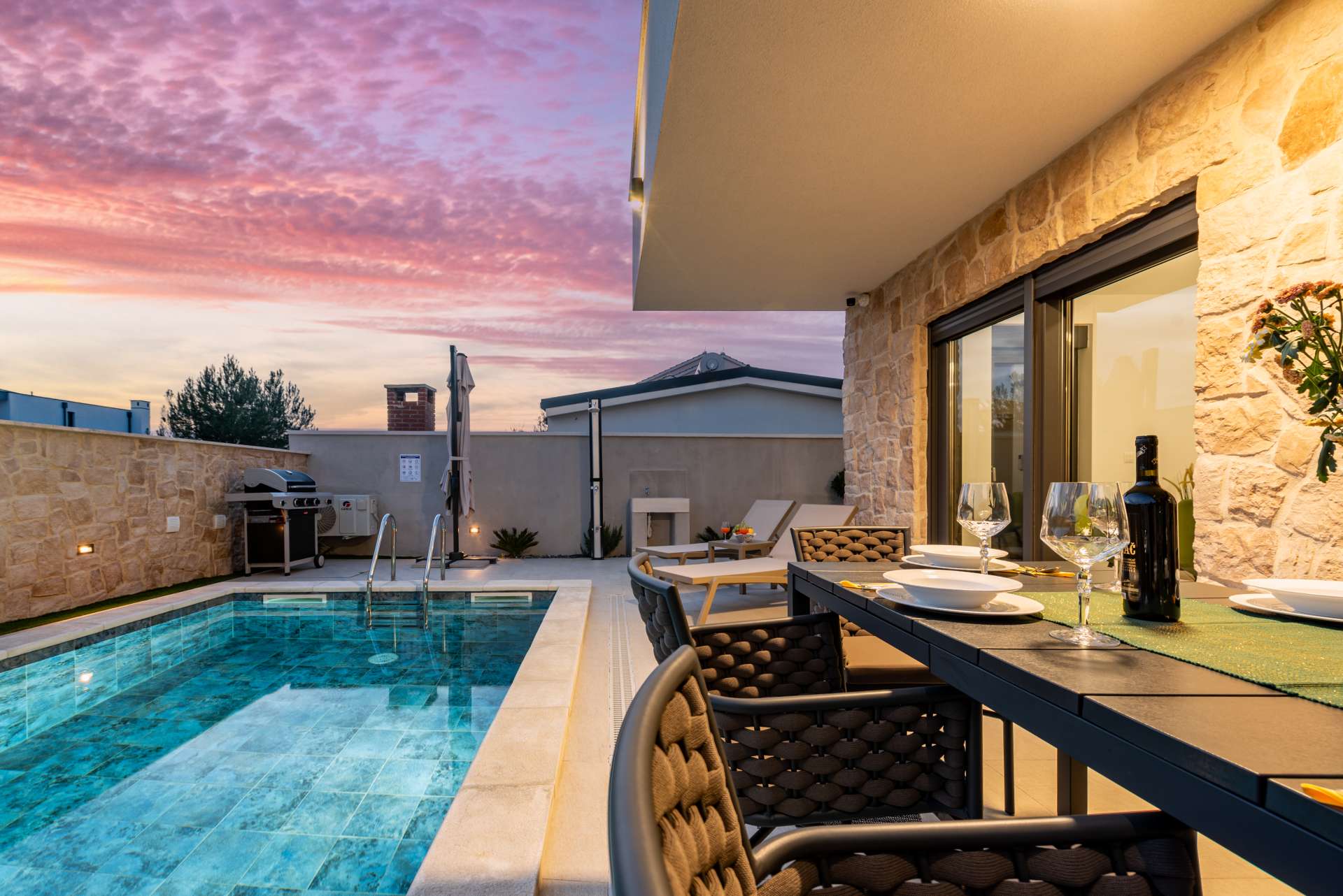 Seaview villa Mar with pool, jacuzzi and sauna