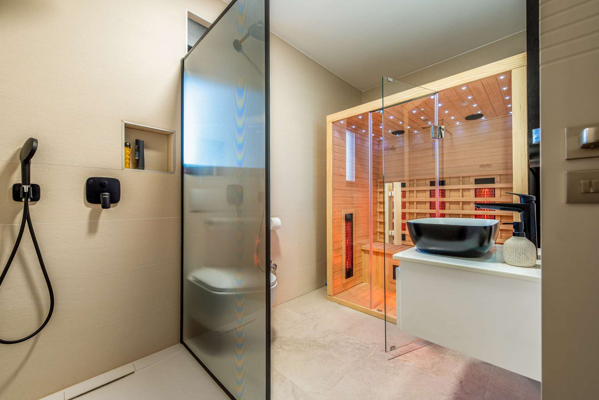 Seaview villa Mar with pool, jacuzzi and sauna
