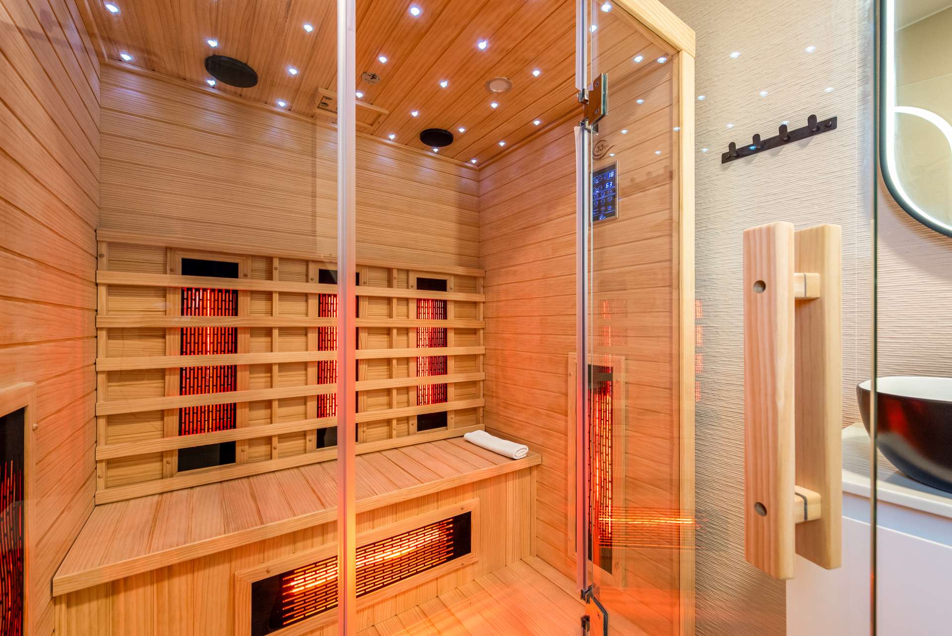 Seaview villa Mar with pool, jacuzzi and sauna