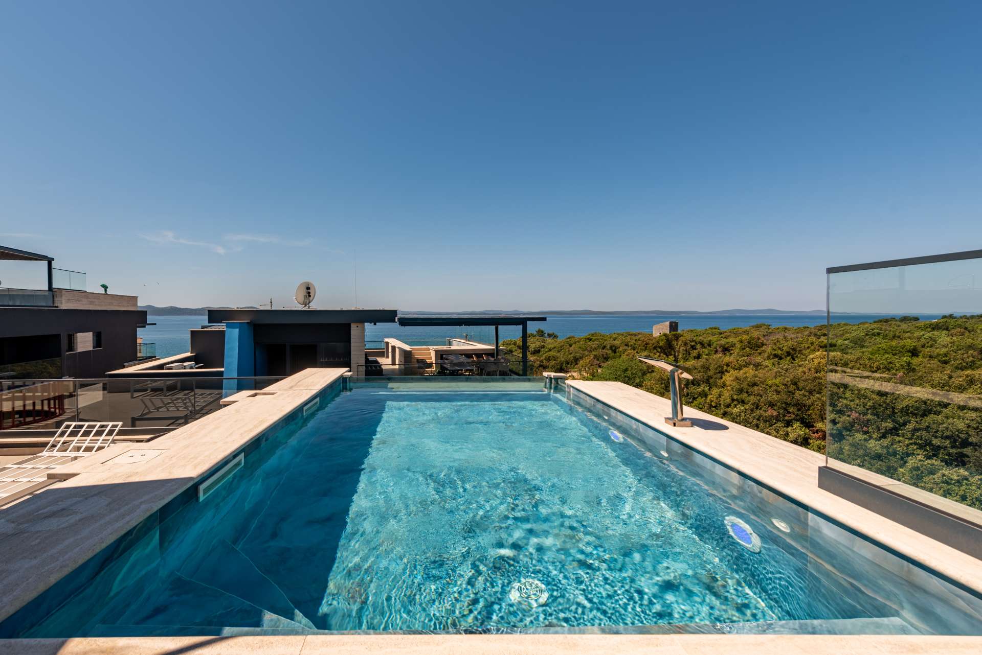 Luxury Apartment Infinity Blue A4 Penthouse (6+1)