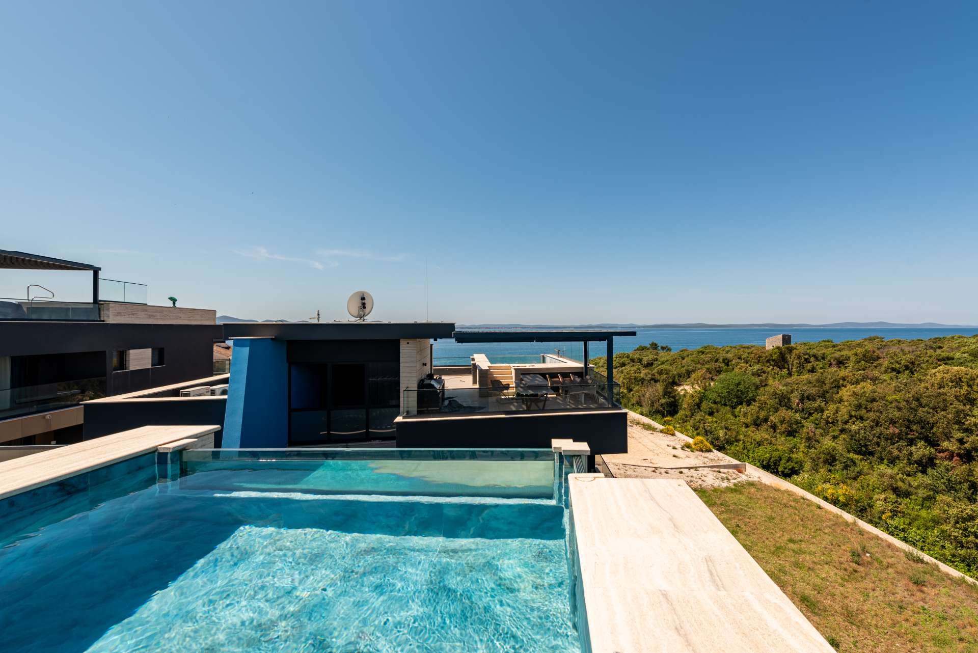 Luxury Apartment Infinity Blue A4 Penthouse (6+1)