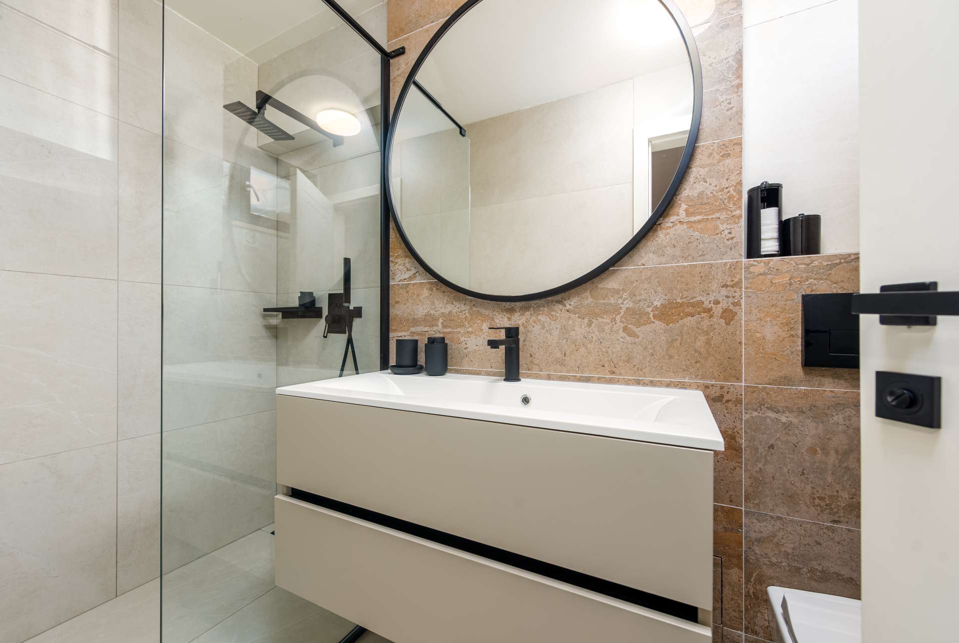 Luxury Studio Apartment Infinity Blue A6 (3 pax)
