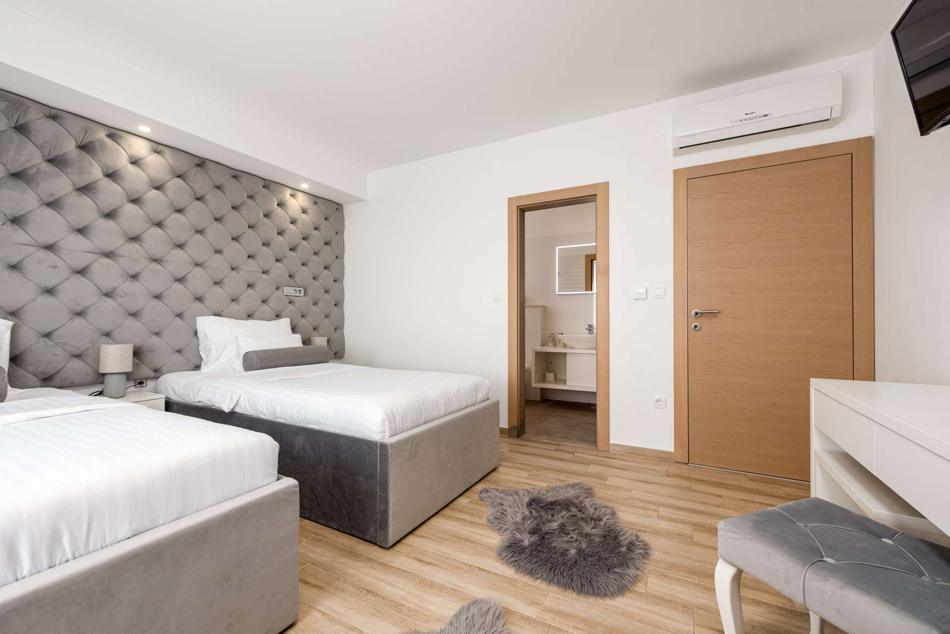 4* Villa Amfora for 12 guests