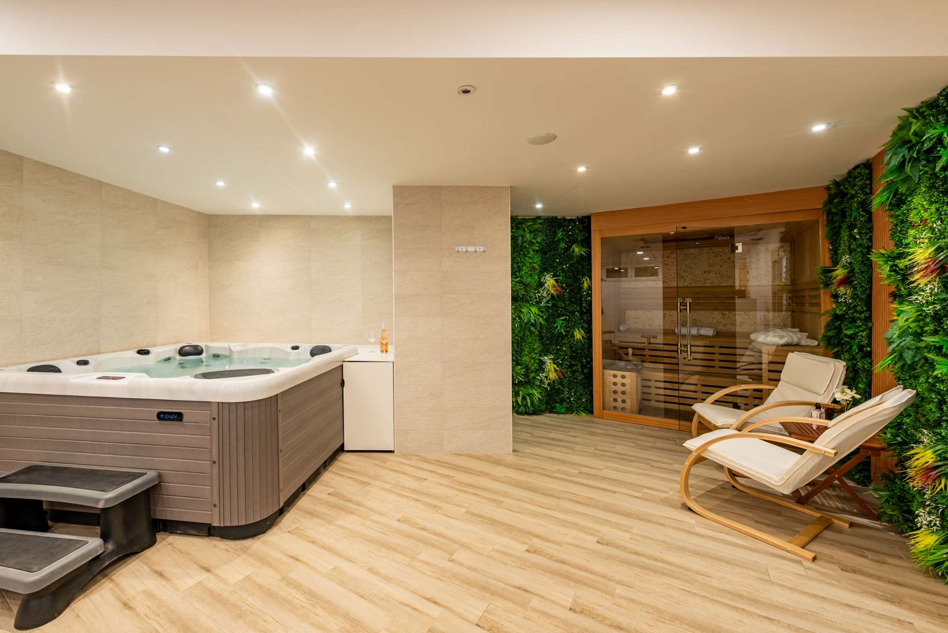 4* Villa Amfora for 12 guests