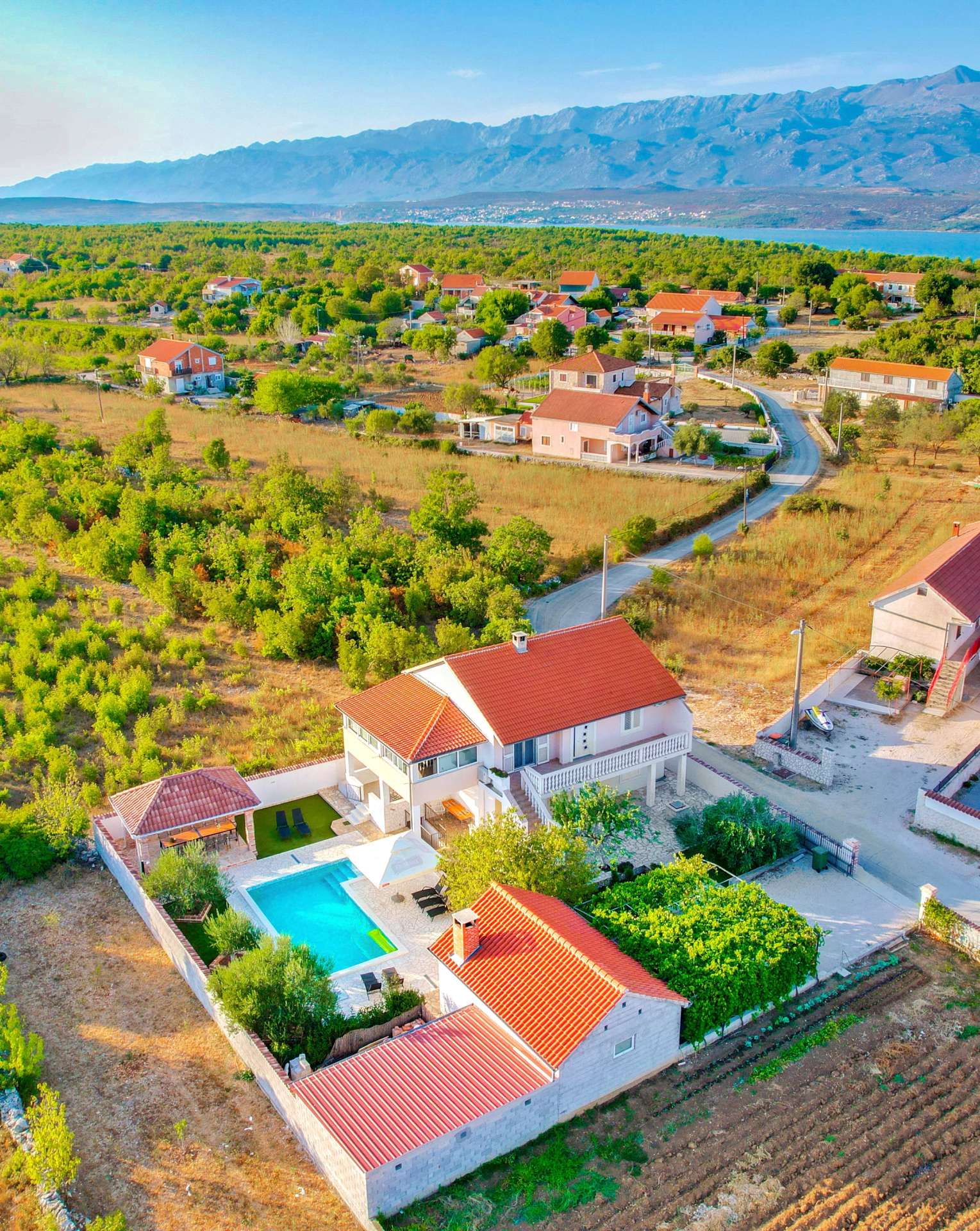 Holiday Home Dinko with pool