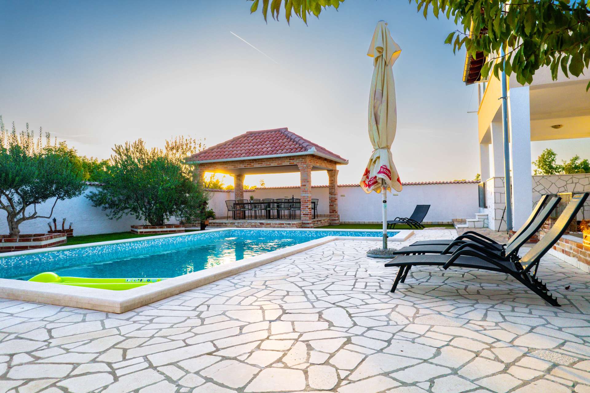 Holiday Home Dinko with pool