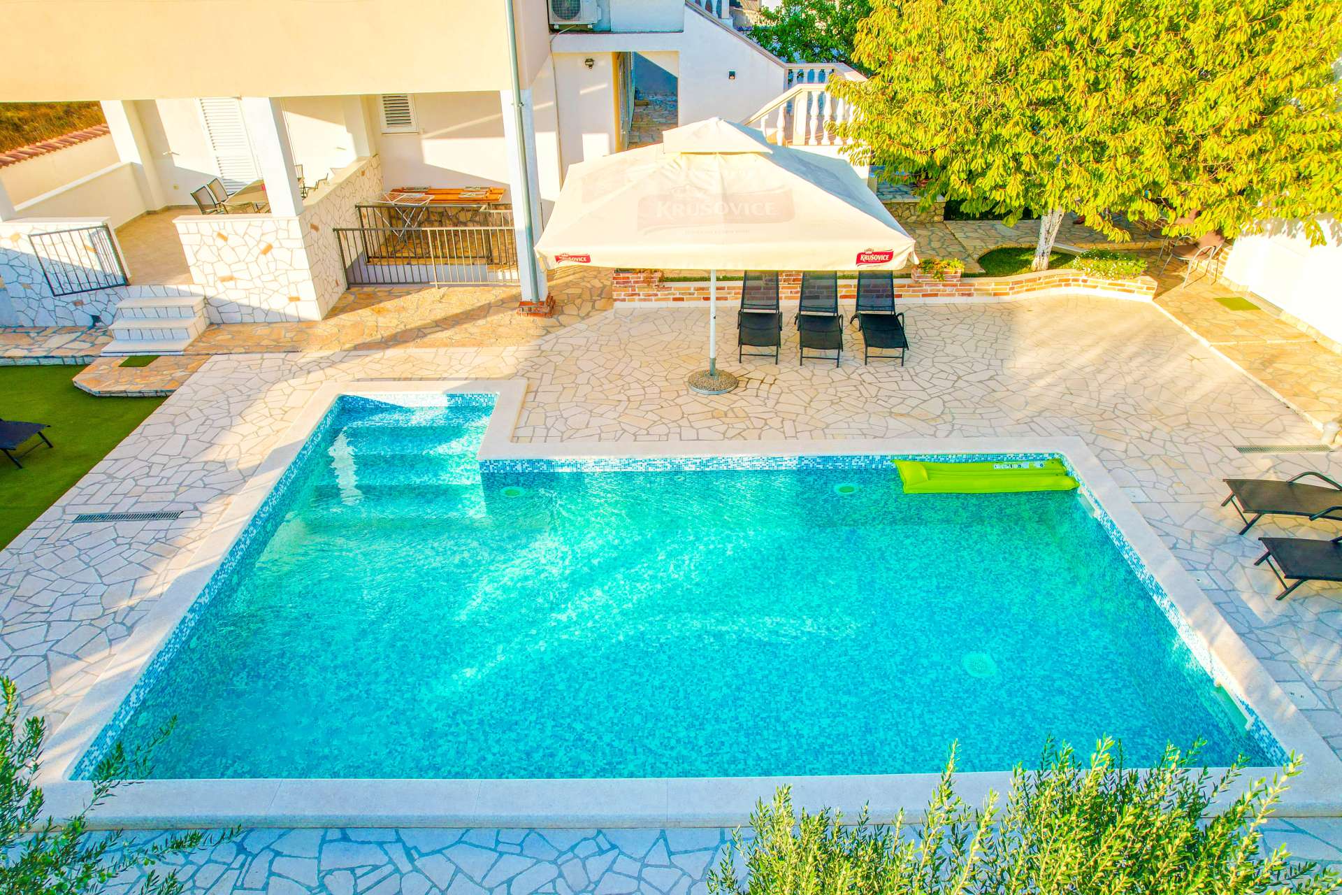 Holiday Home Dinko with pool
