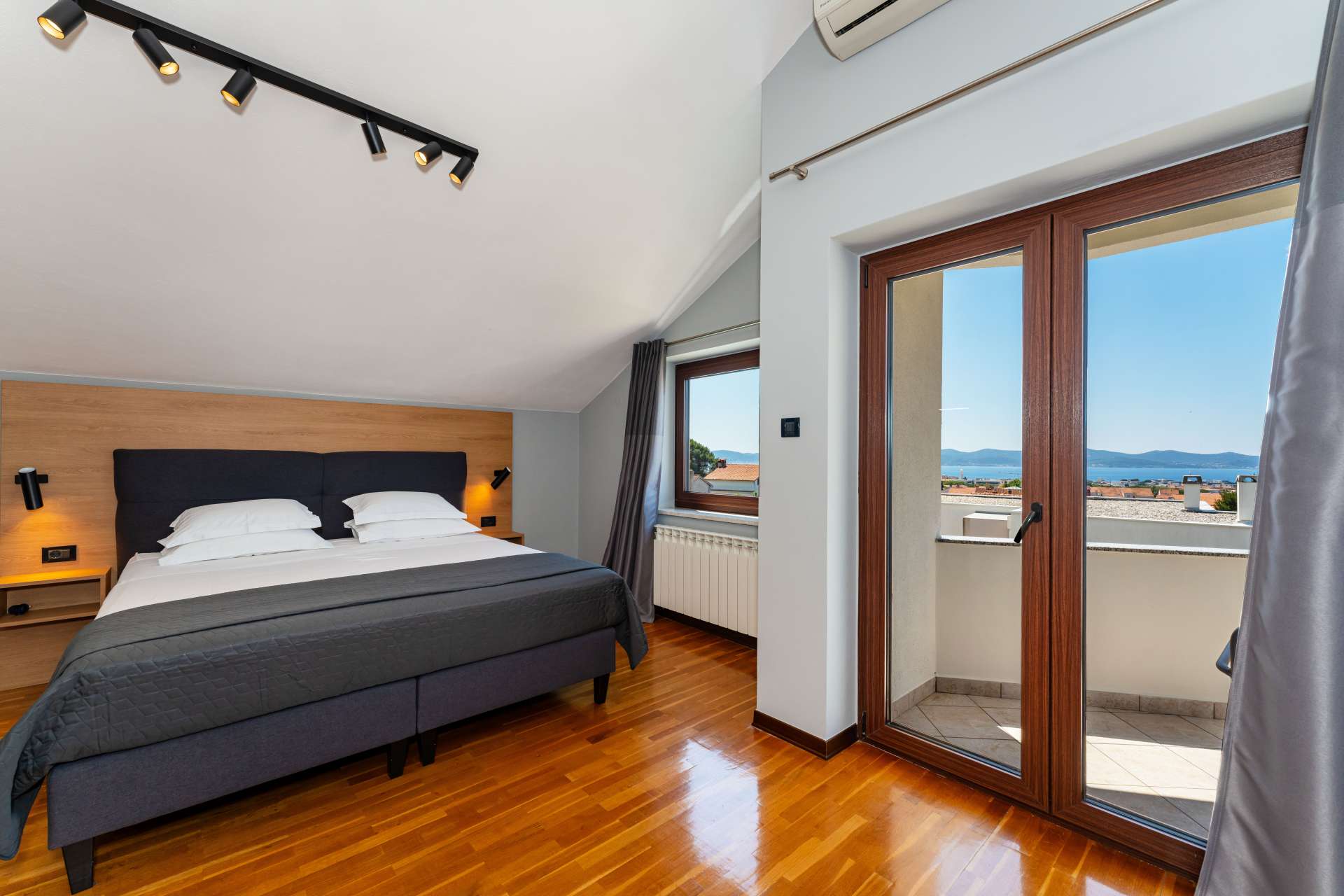 Seaview villa Tia with pool