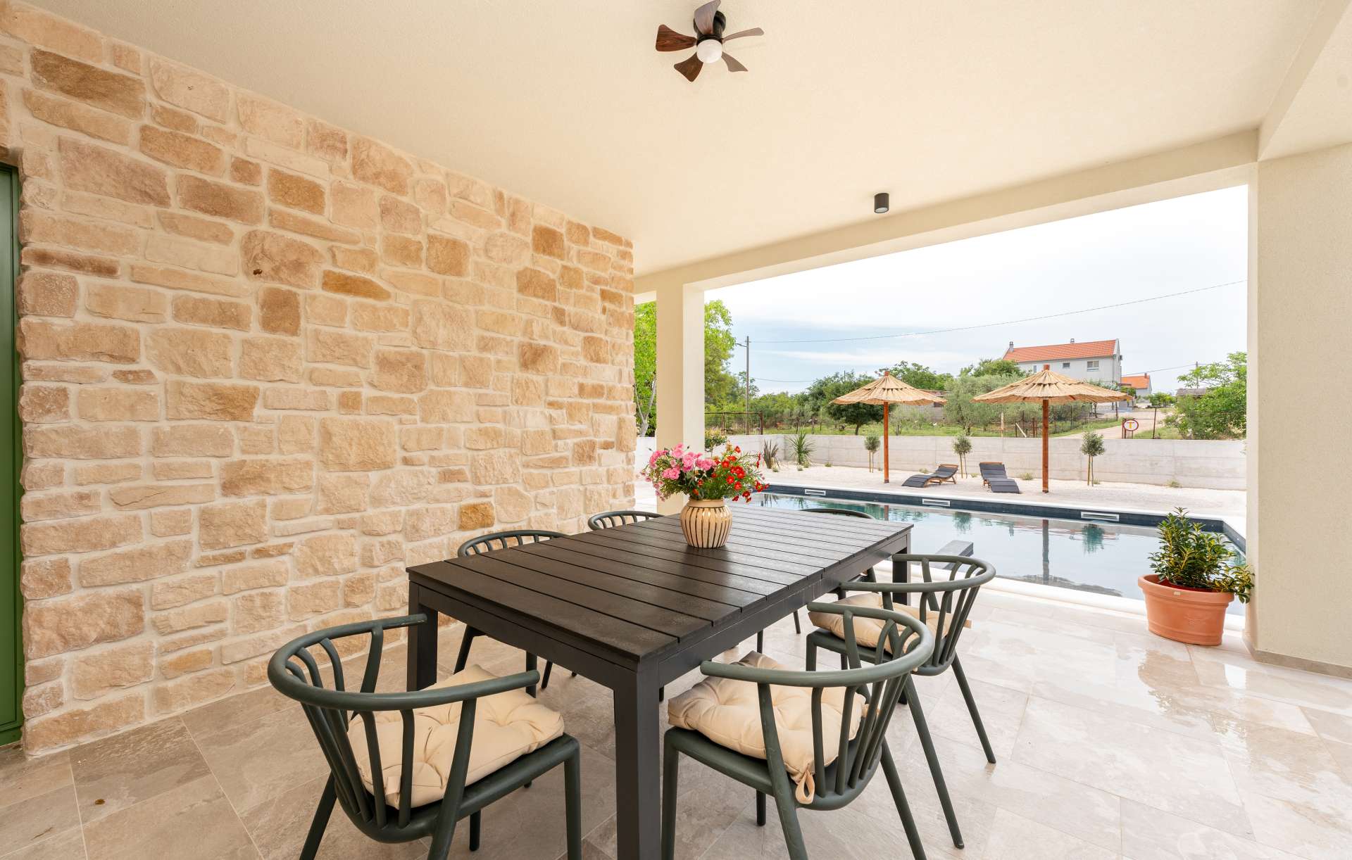Beautiful Villa Lorna with pool