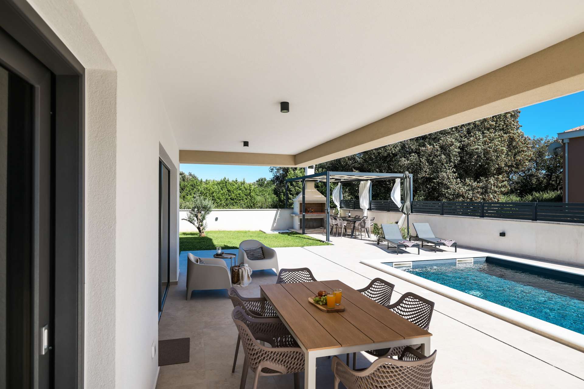 Villa Arboria with heated pool
