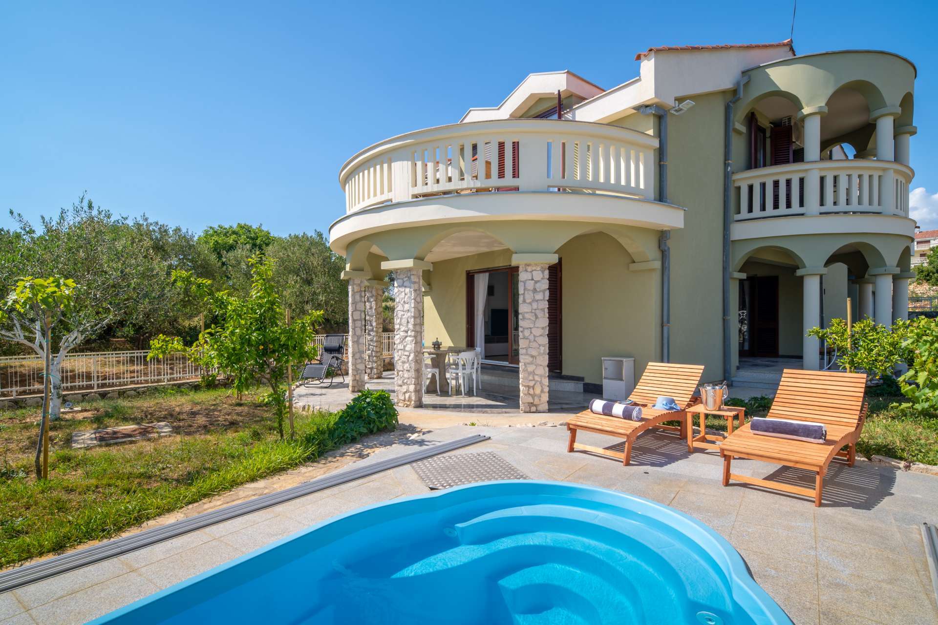 4* Charming Villa REA, Sv.Filp i Jakov