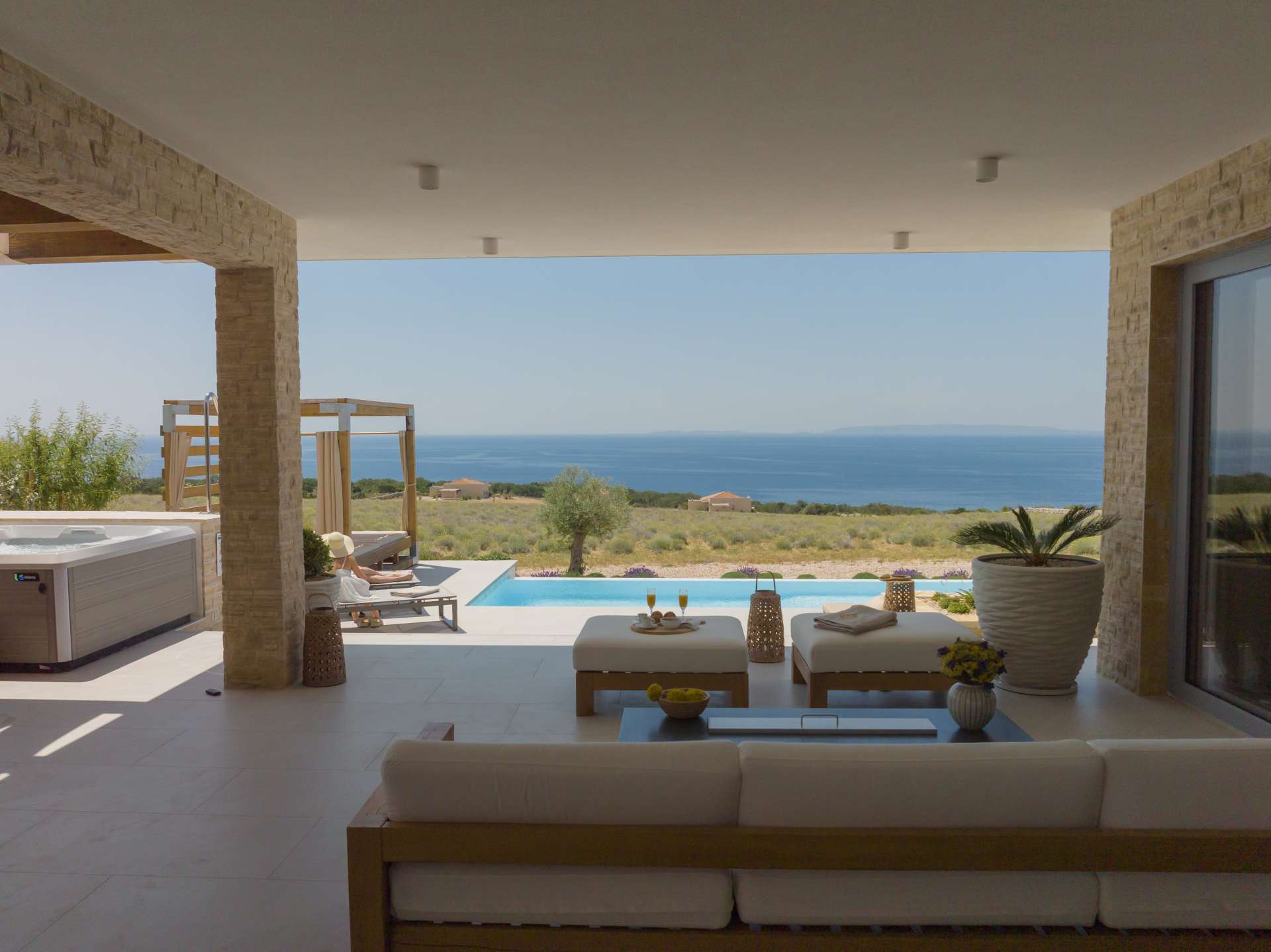 5* Luxury Seaview Villa Plant 1 with pool,sauna and jacuzzi