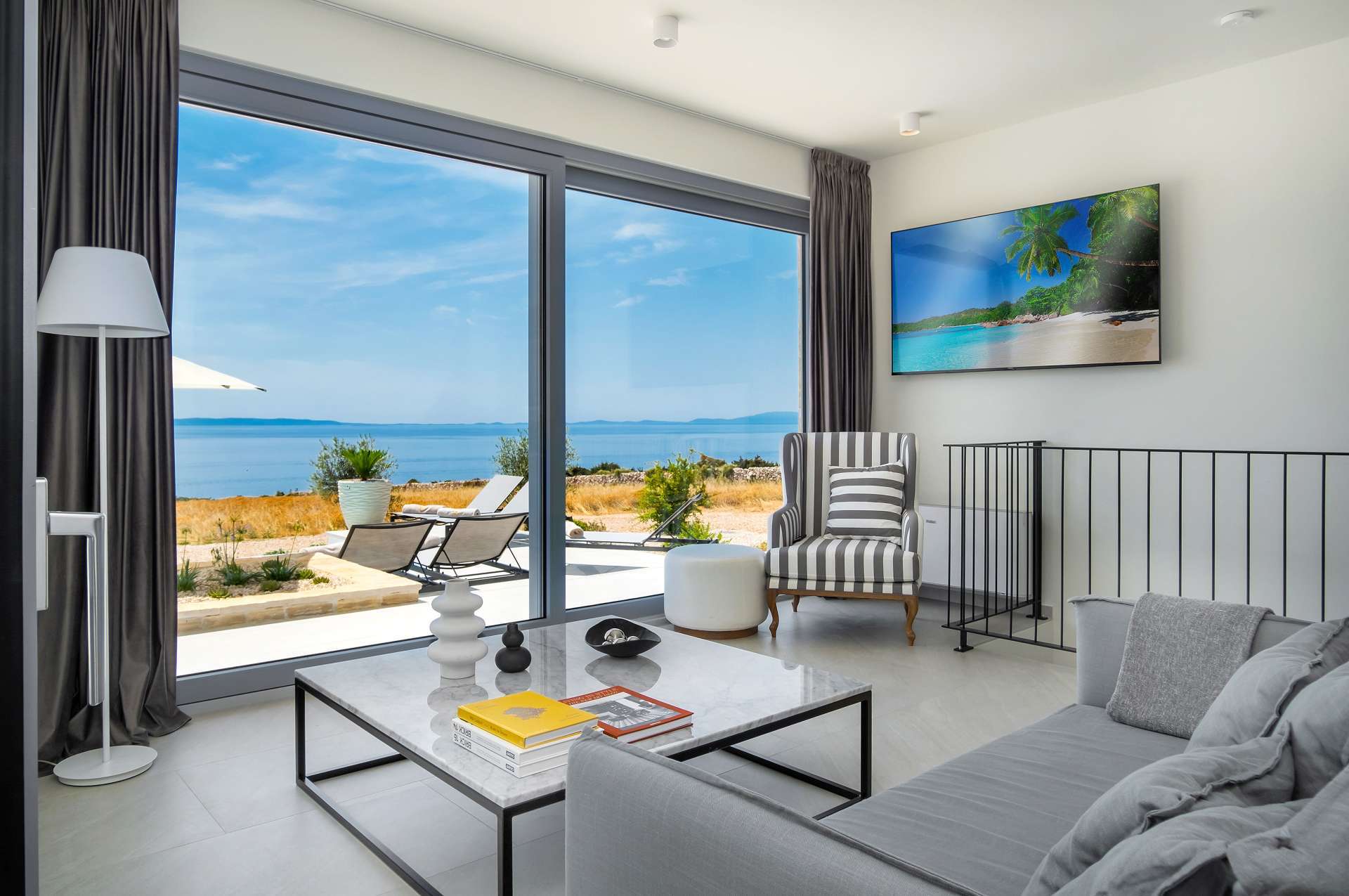 5* Luxury Seaview Villa Plant 3 with pool, sauna and jacuzzi